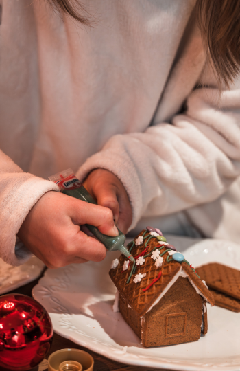 gingerbread house workshop