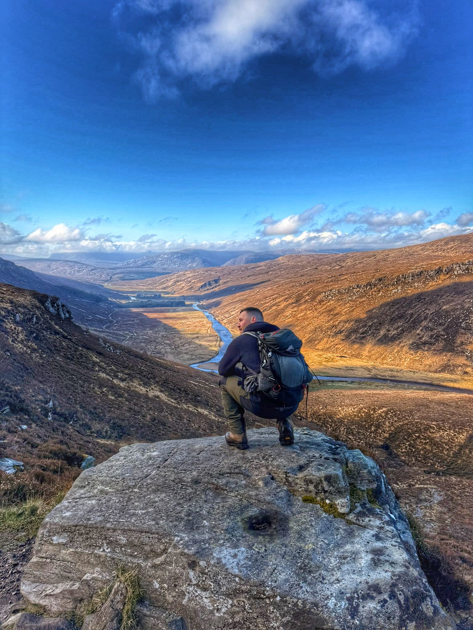 Steven Kelly teaching survial Skills