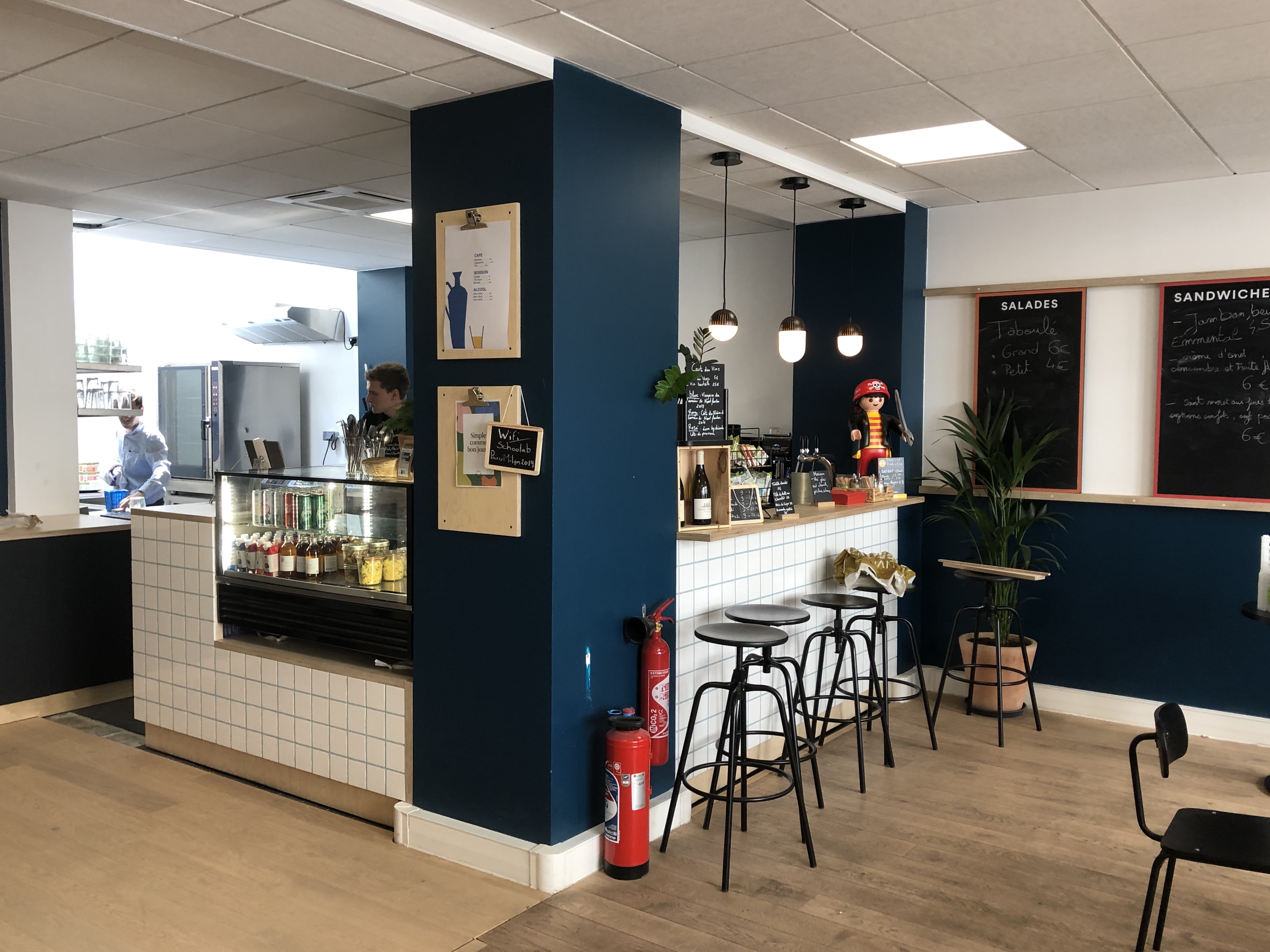 Aménagement School Bar et espace de travail School Lab Studio Trigone