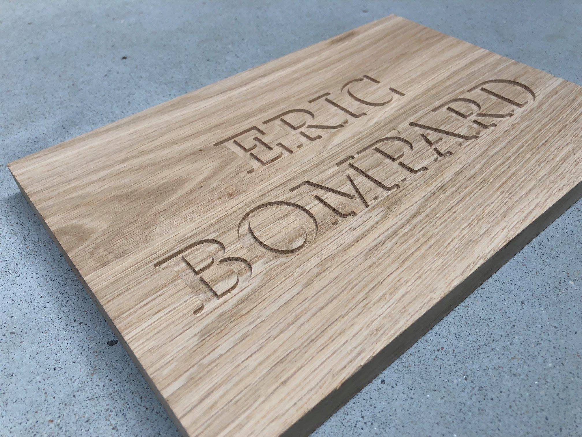 plaques pour les boutique Eric Bompard Studio Trigone