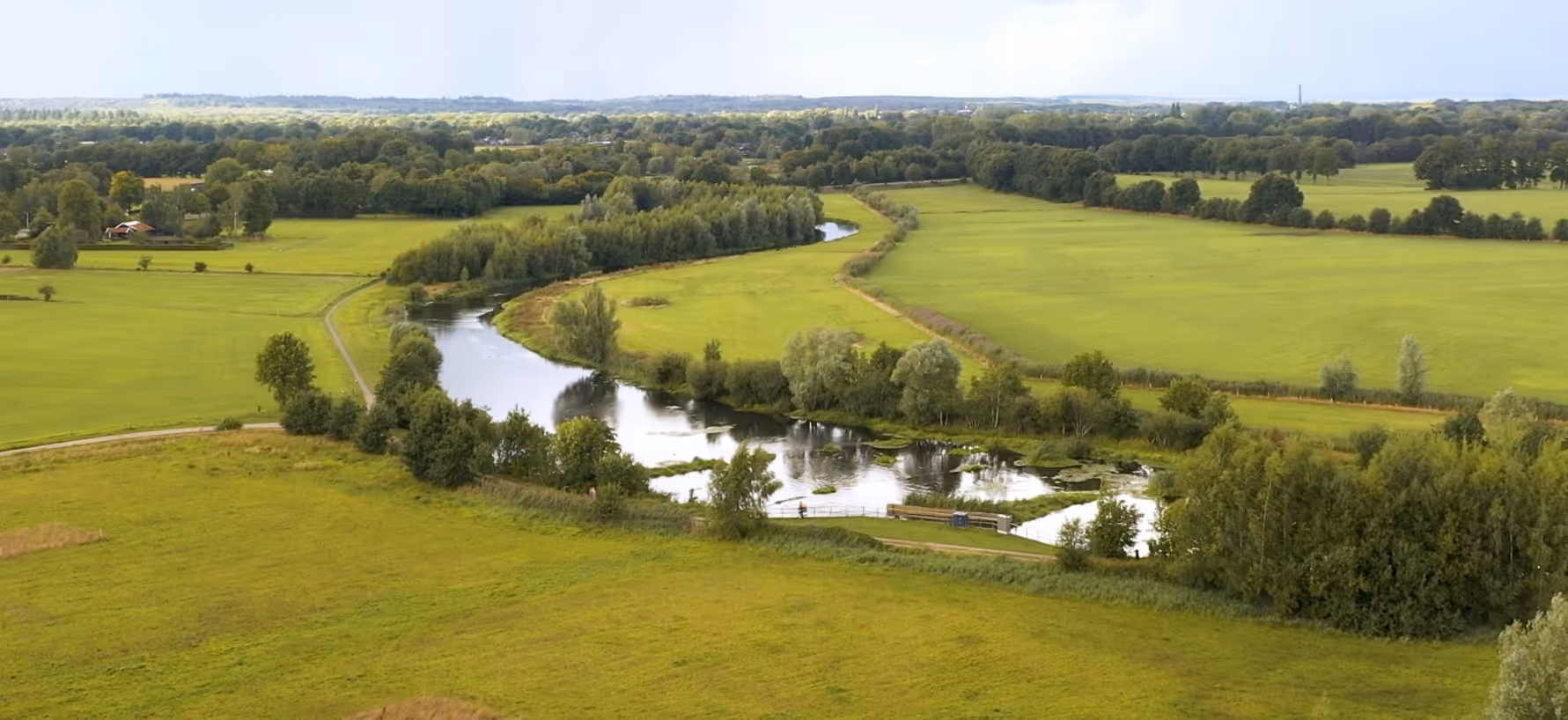 de regge door het buitengebied