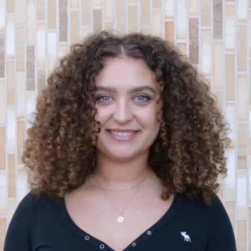 Ester Hamzallari