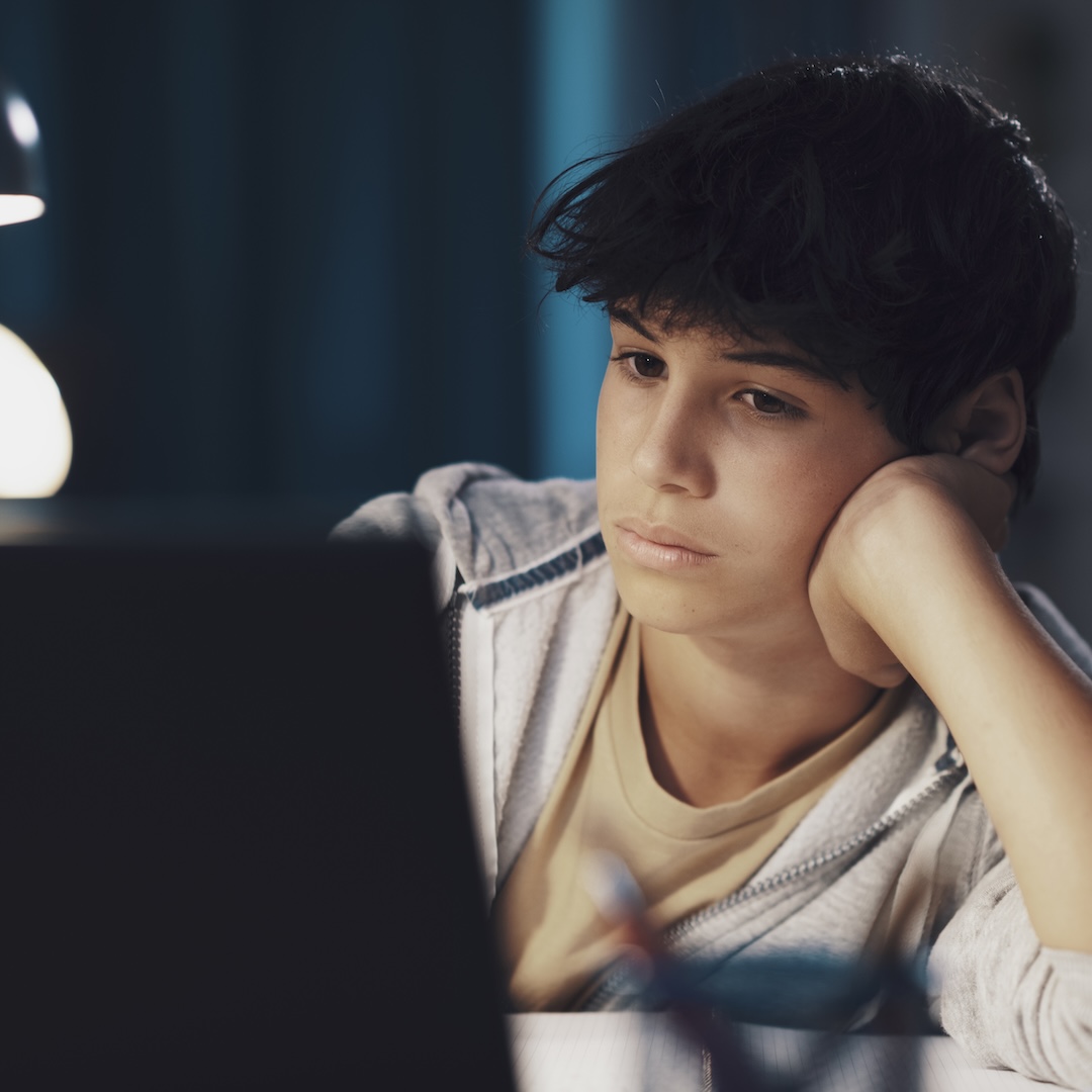 Helping Teens Understand Manipulative Online Marketing