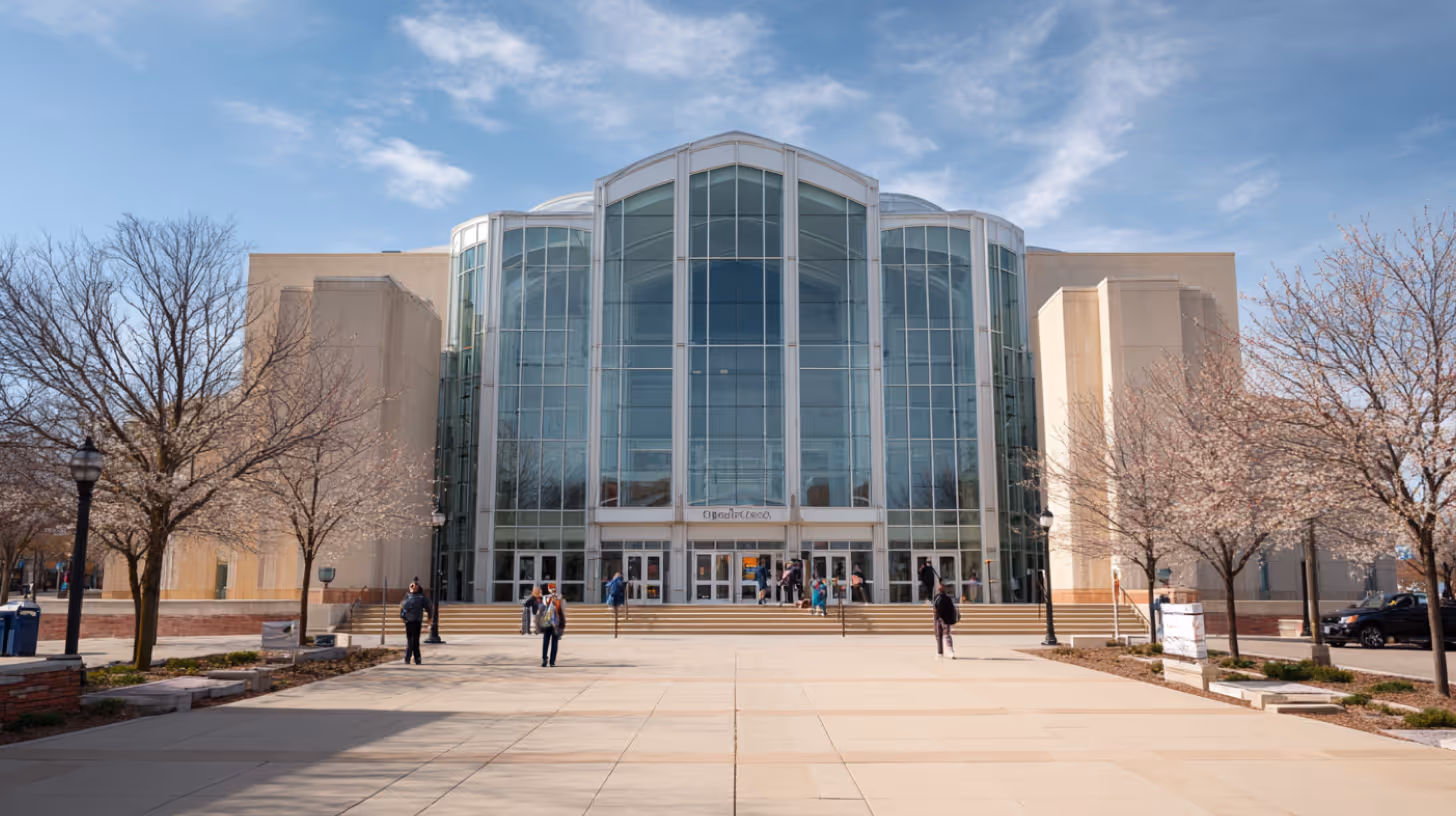 IT consulting in Peoria meeting with a local business owner to reduce downtime and improve productivity