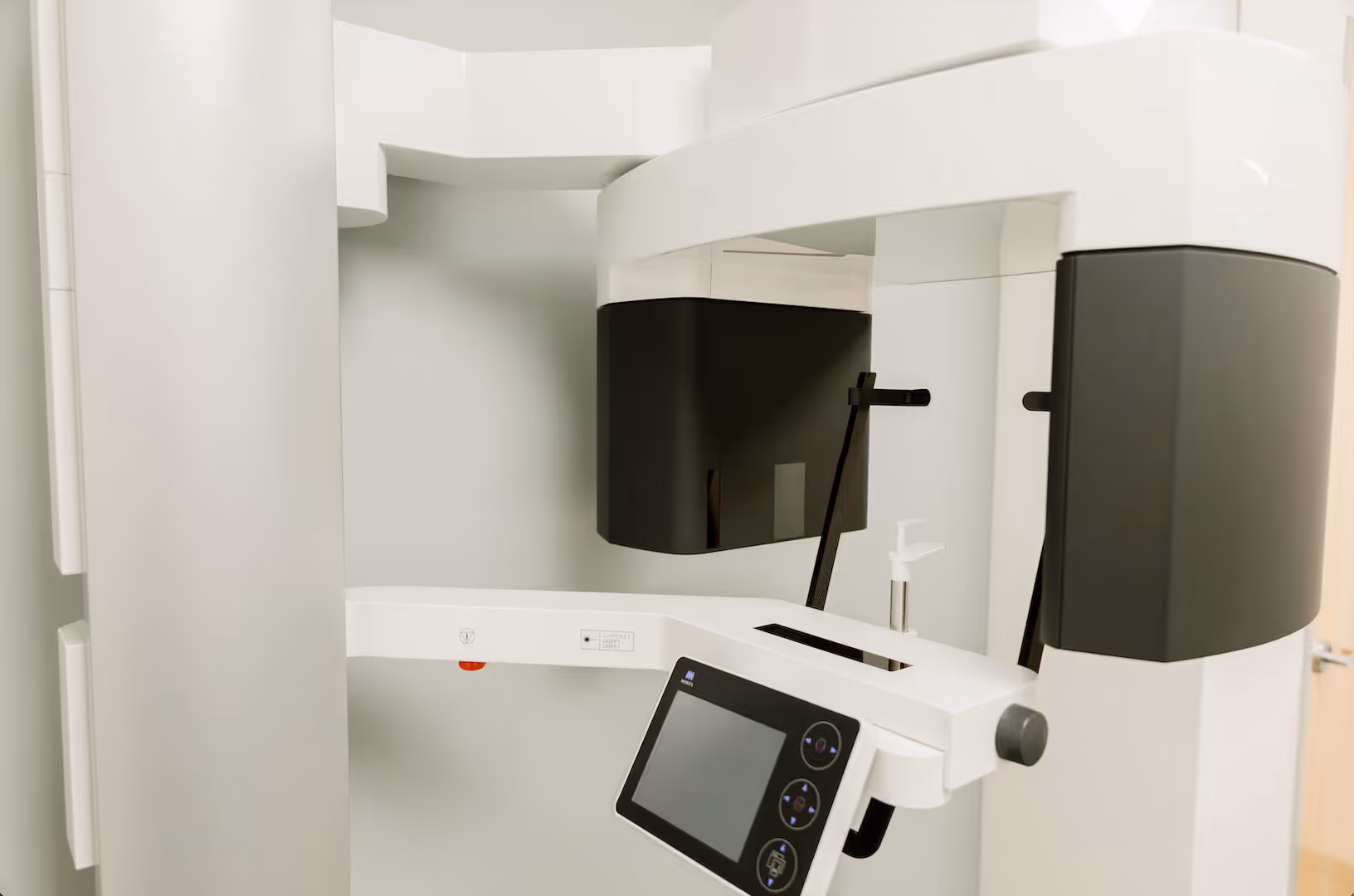 Cone Beam CT machine for taking endodontic radiographs for root canal therapy