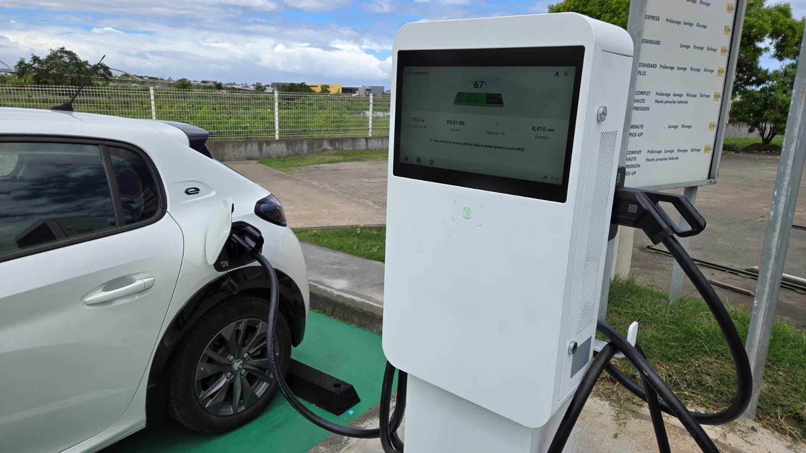 Les bornes de recharge connectées et l'impact de la gestion intelligente dans les DOM-TOM