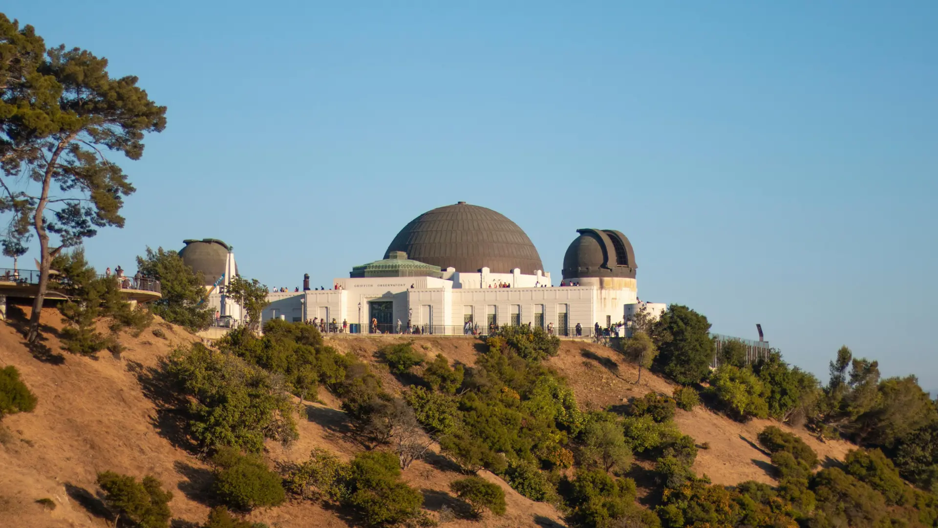 Car accident scene in Lynwood with damaged vehicles and emergency responders