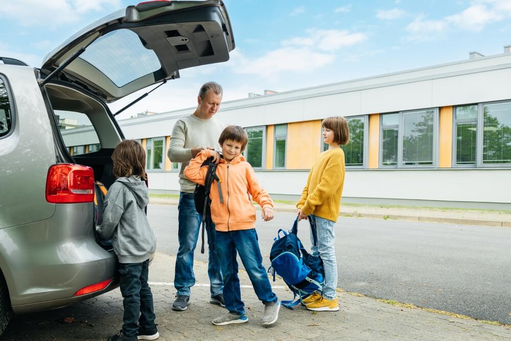 How Minibus Hire Makes School Runs & Activities Easier Than Ever