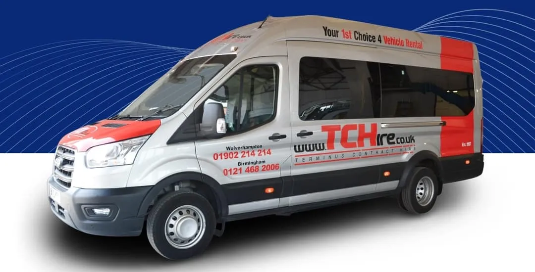 The Benefits of Hiring a Minibus for Corporate Events