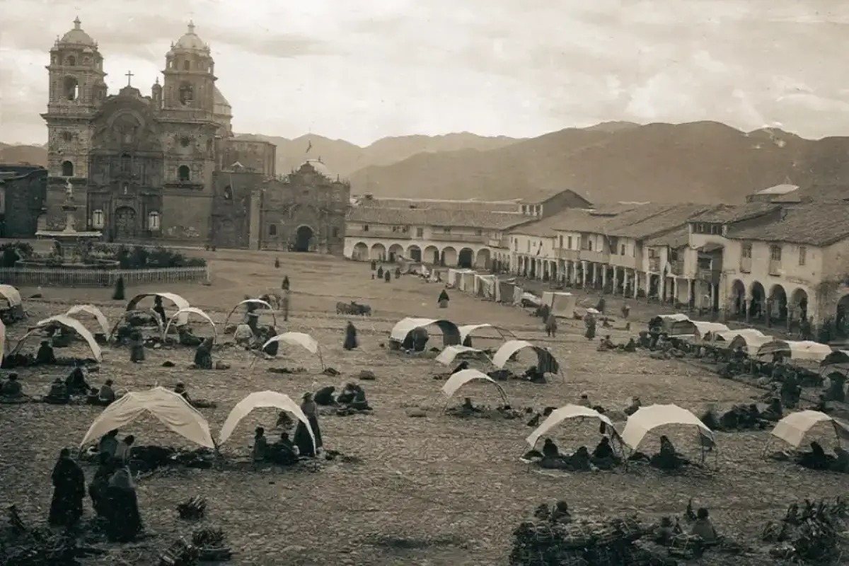 Plaza De Armas History