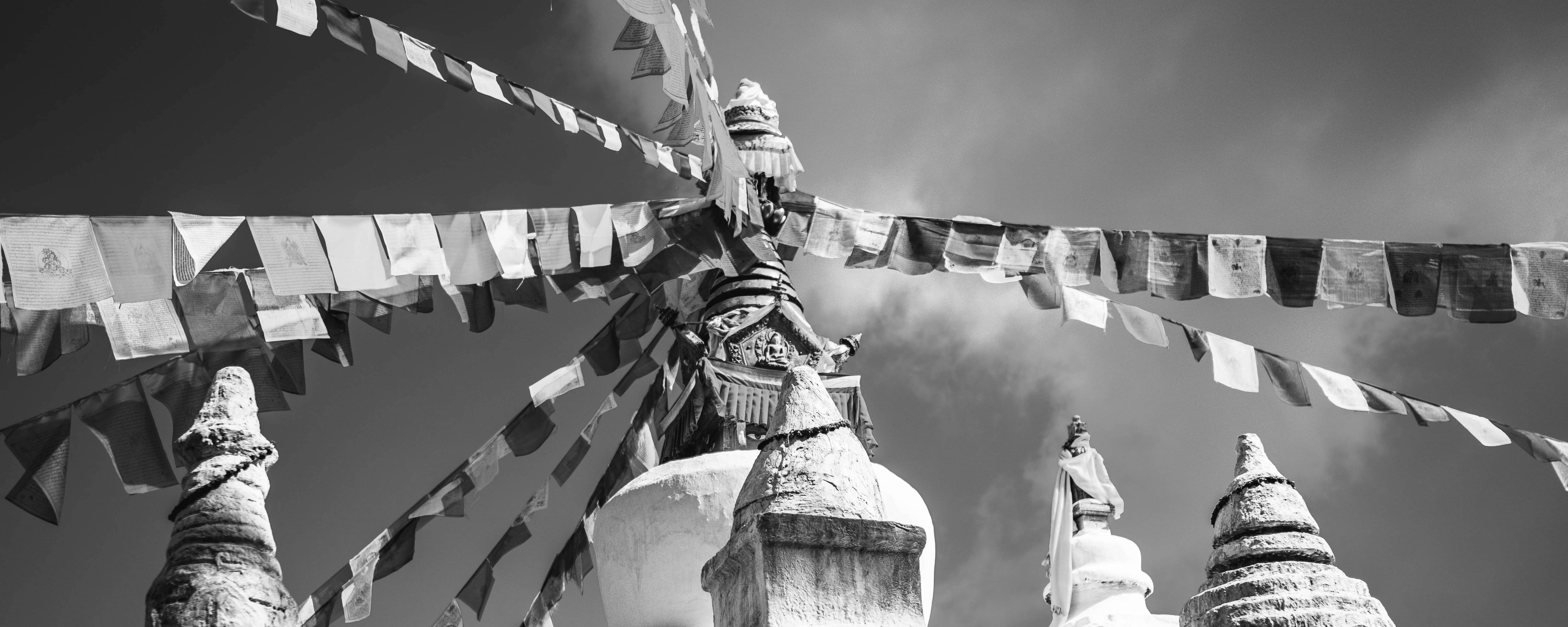 yogachtsam-tibetan-prayer-flags