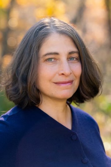 Headshot of Laura Belin