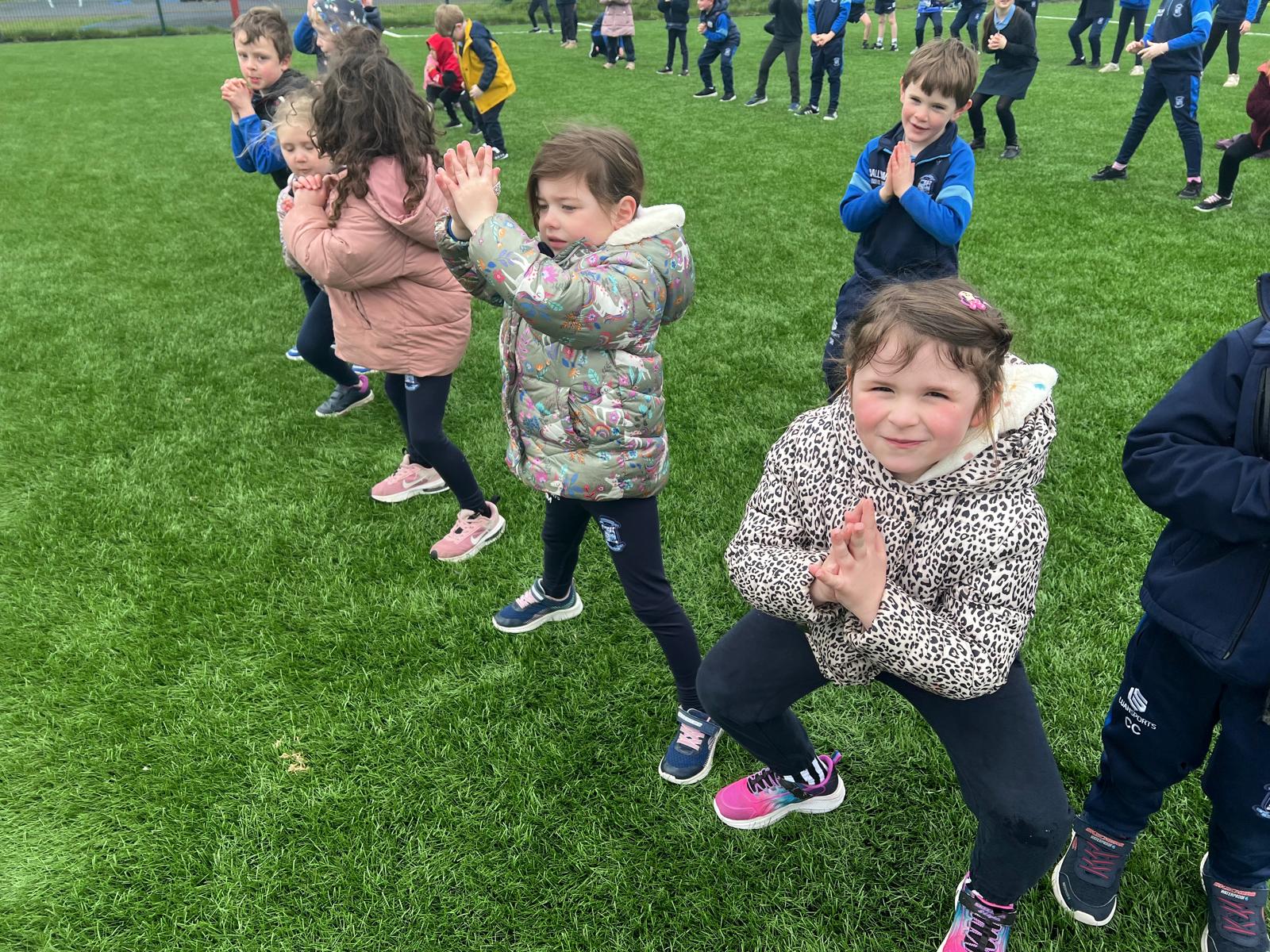 Scoil Mhuire Gan Smál Ballygar N.S.-2026-03-29T19:17:59.669Z-teambuilding