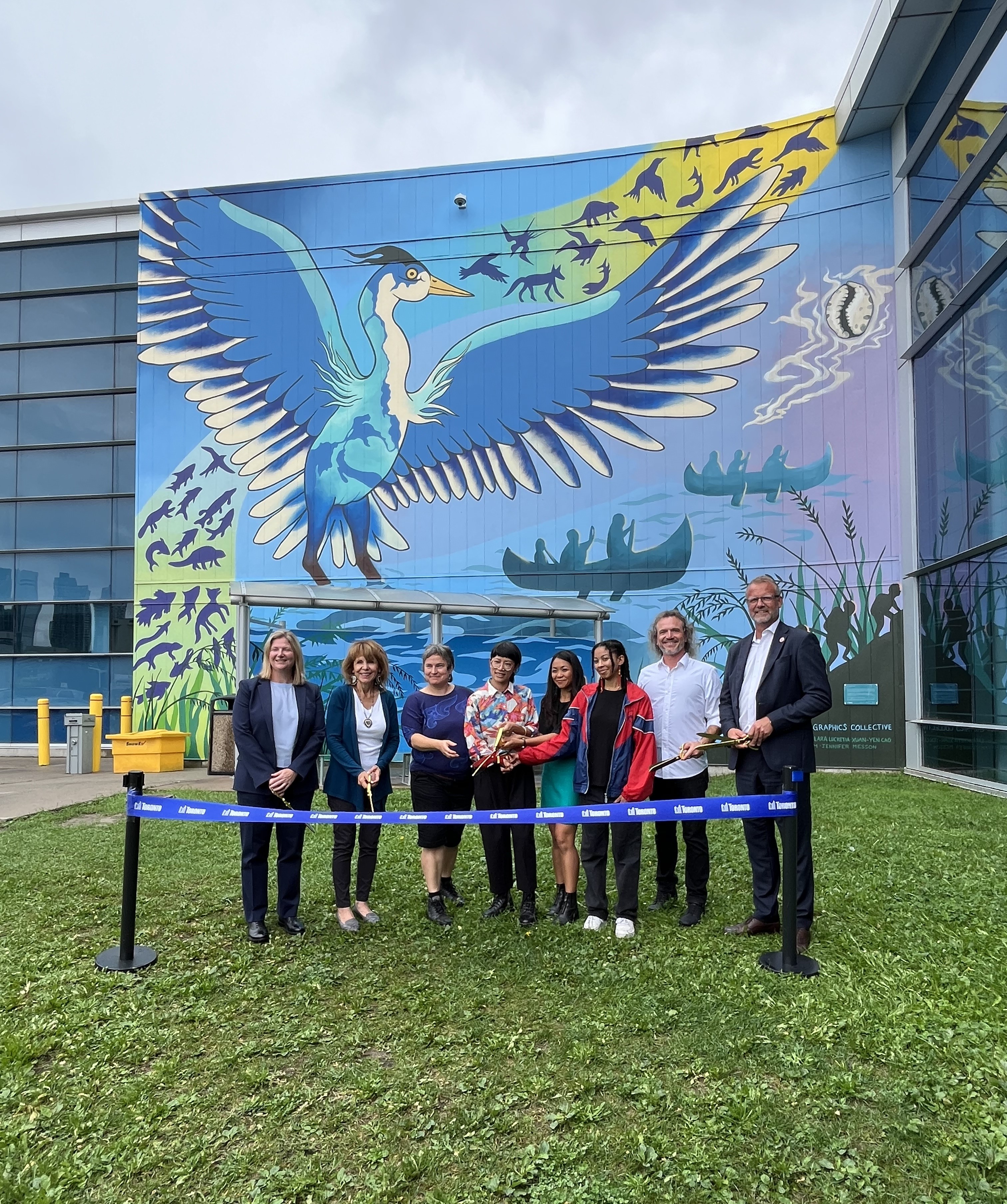Billy Bishop Toronto City Airport unveils large-scale exterior mural on Toronto’s waterfront