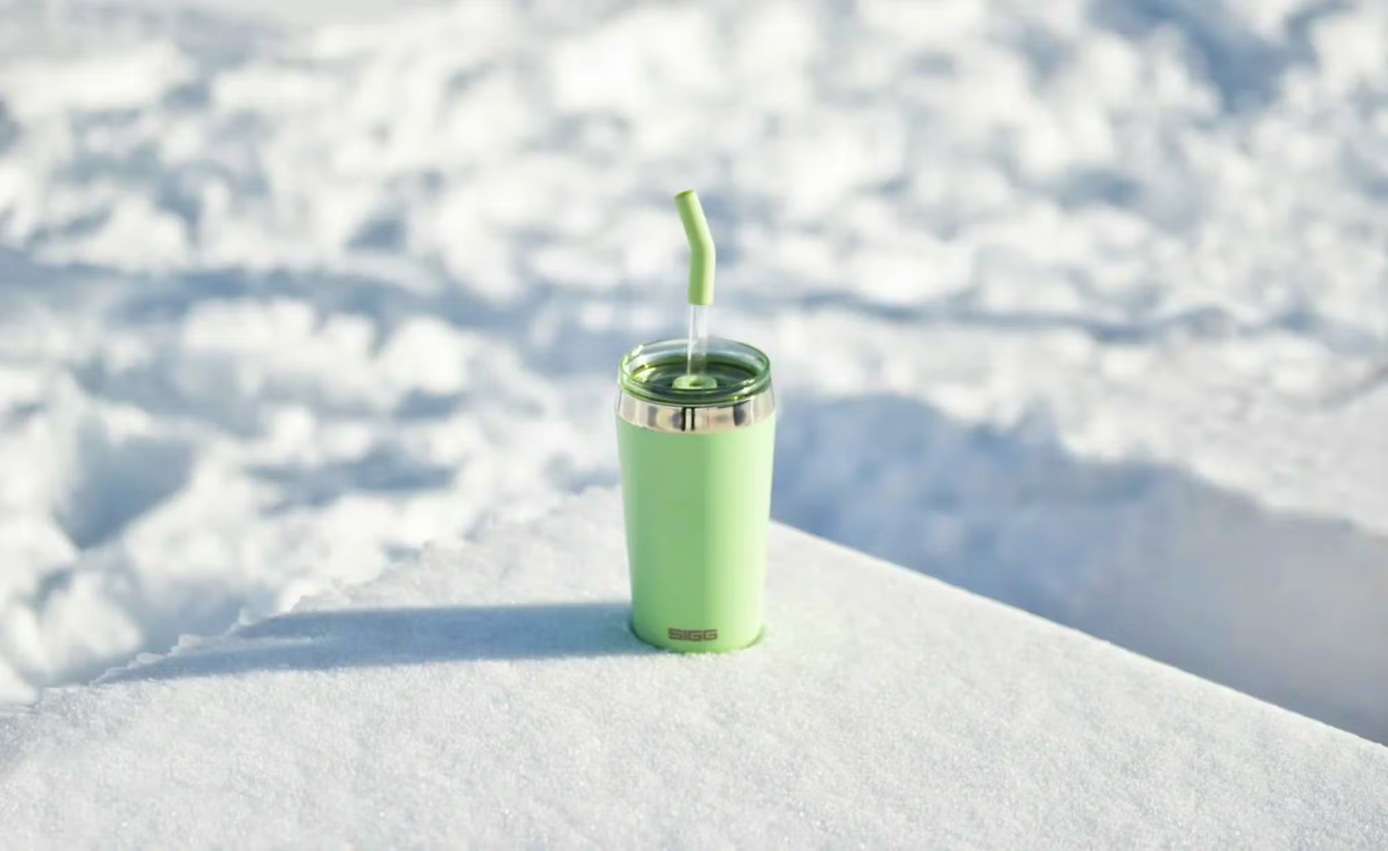 Perfekt für die pendelnde Arbeitskollegin: eine wiederverwendbare Cappuccino-Tasse.Sigg