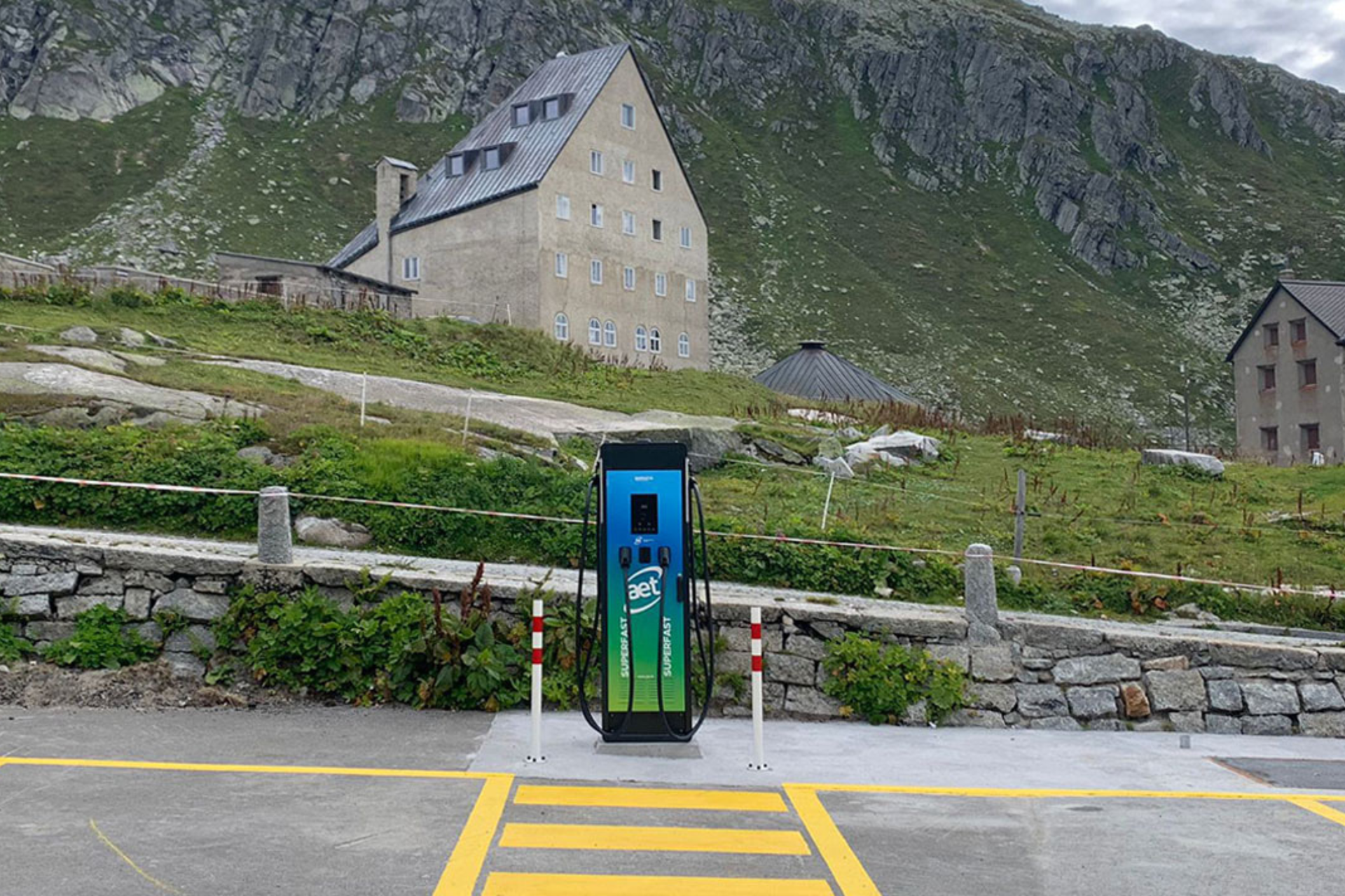 Gofast-Schnelllader auf der Gotthard-Passhöhe.