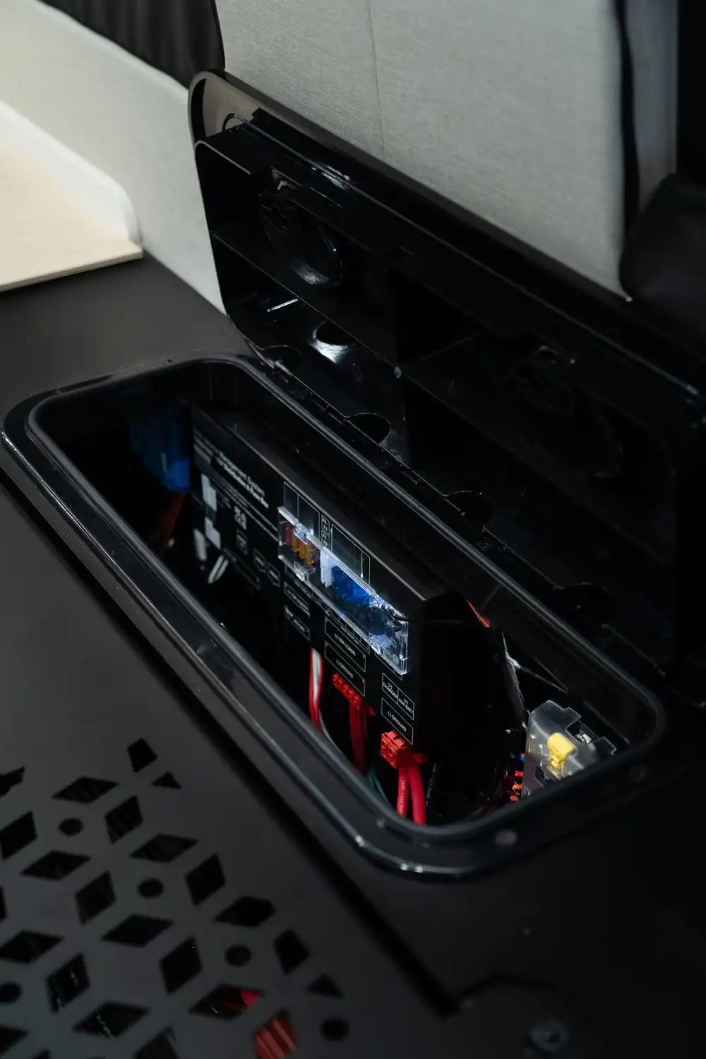 Systèmes techniques accessibles - Van aménagé - Nav Camper