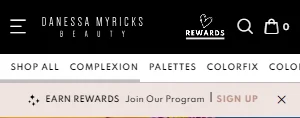 Sticky bar highlights membership benefits for beauty shoppers