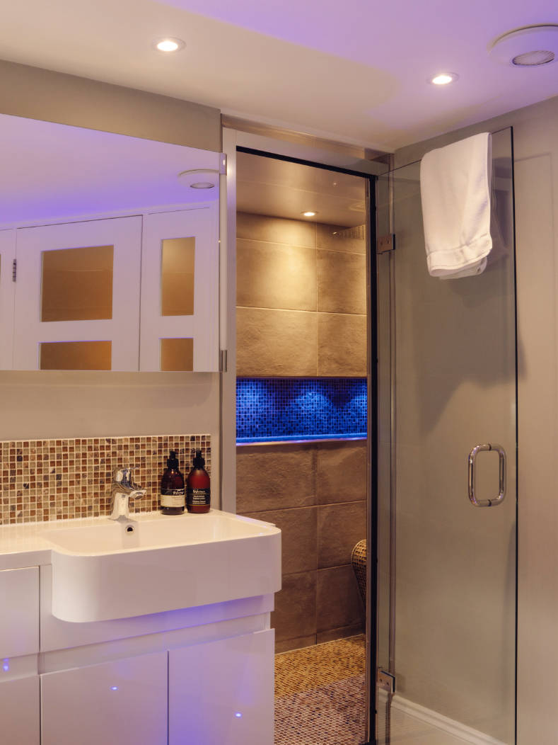 Staffa & Iona - elegant, contemporary super king-size rooms with wonderful sea views