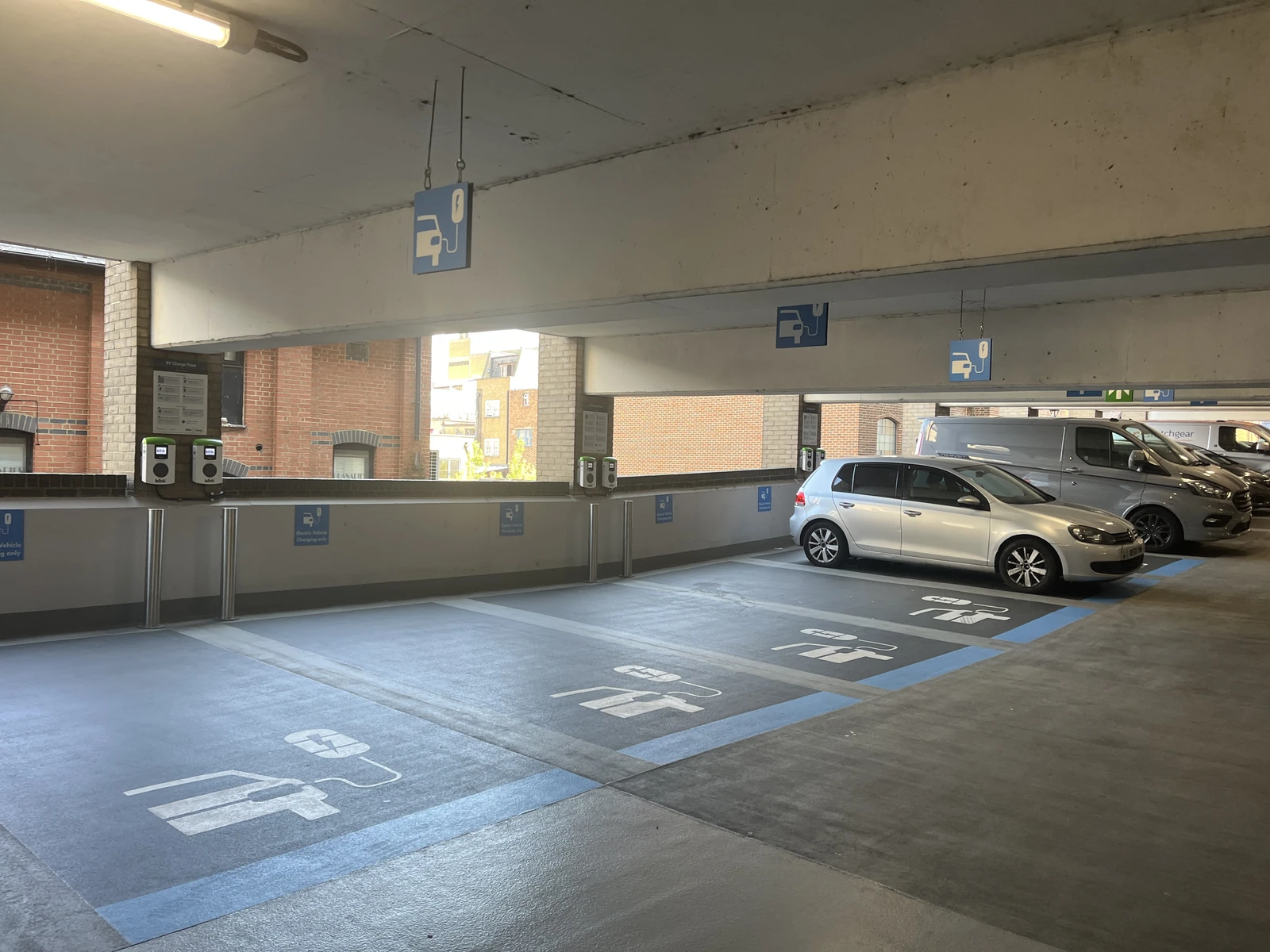 photo 4 Parking à Croydon