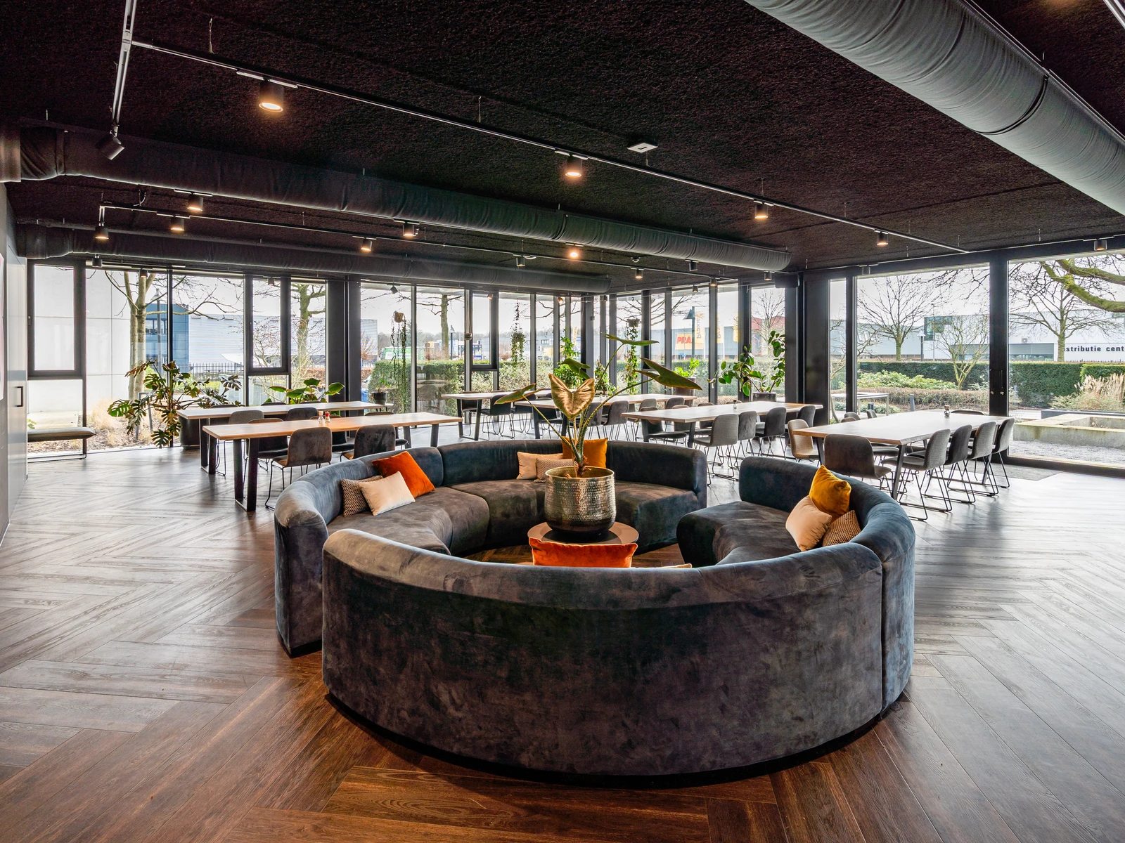 photo 6 Entrepôt et bureaux à Drunen