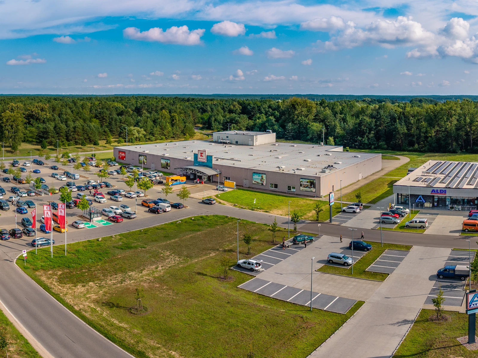 photo 2 Commerces à Finowfurt