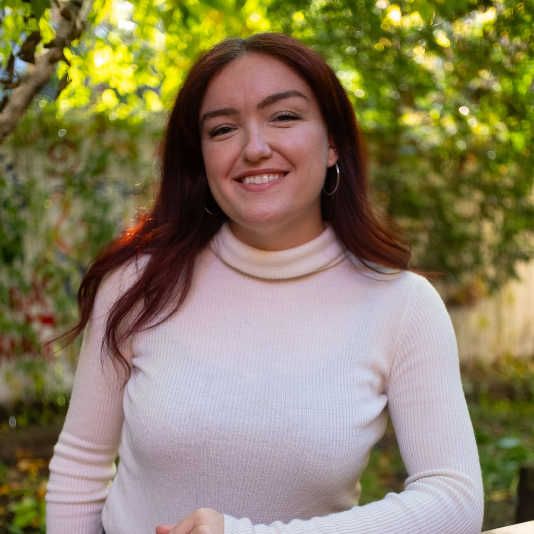 Jennifer Spinos (poste : 101)