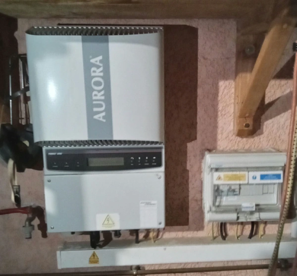 Onduleur Aurora Power-one 3.0 à l'arrêt.