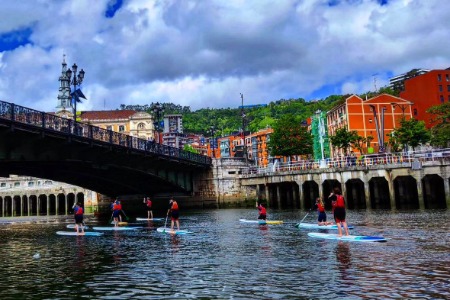 Stand-up paddleboarding in Bilbao - Team 2