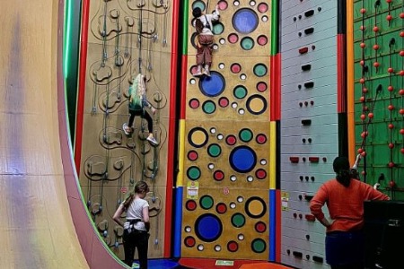 Rock climbing in Bournemouth - Team 1