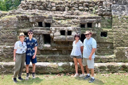 Lamanai Mayan ruins tour in Belize - Team 1