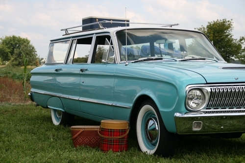 Car with baskets at Uncle John's Cider Mill