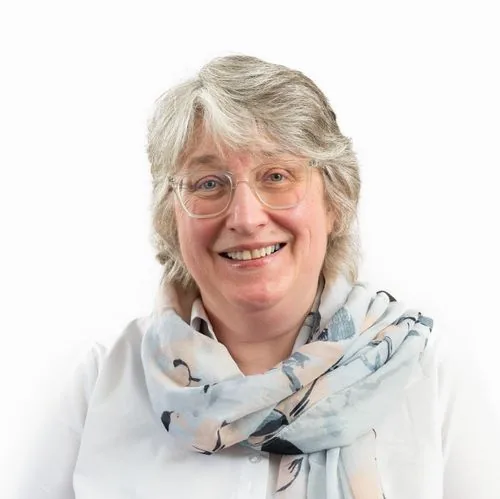 Irena Grugulis headshot