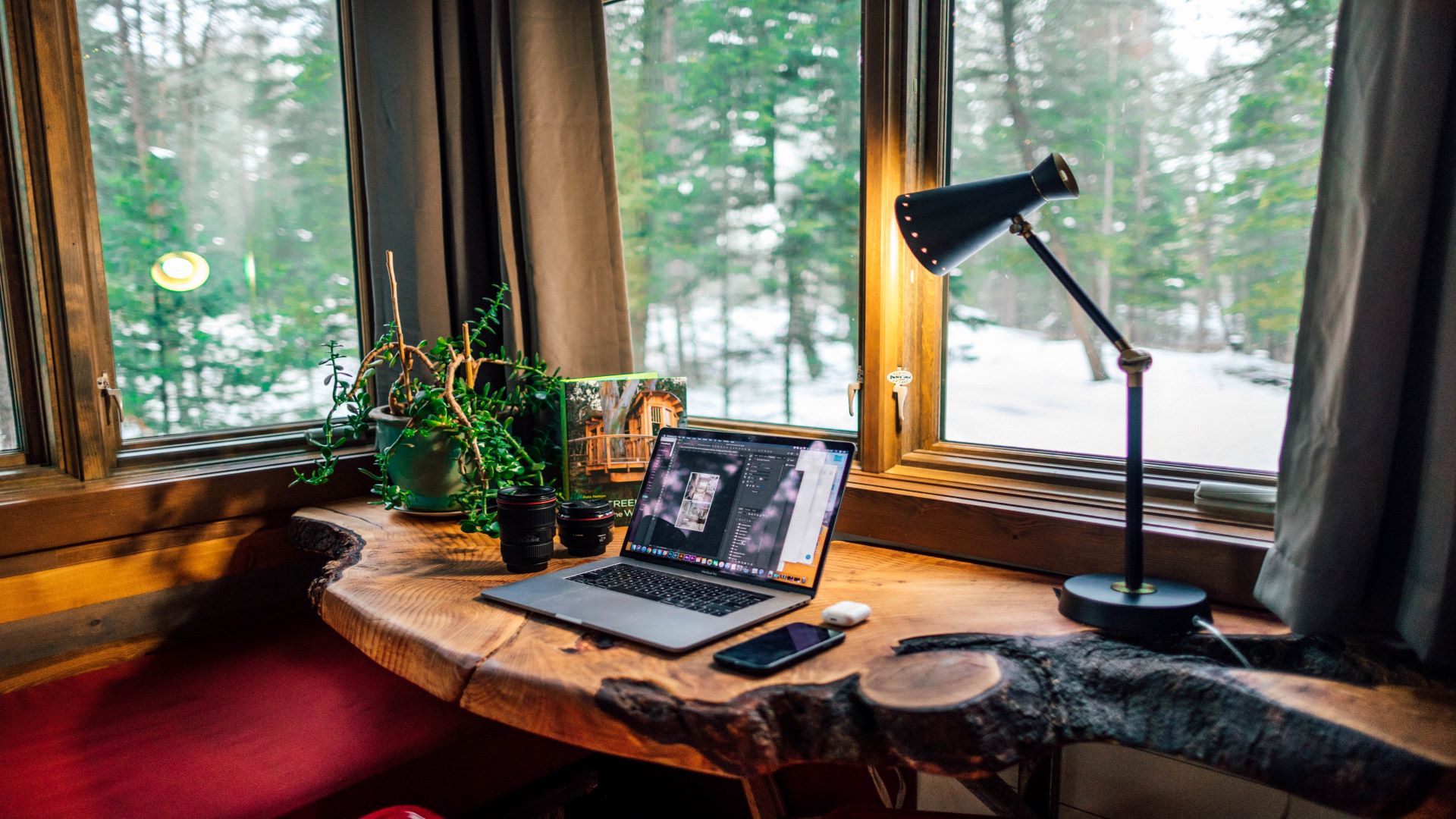 Everyday Work From An Everyday Home: Simple WFH Setup Inspo For The New Year