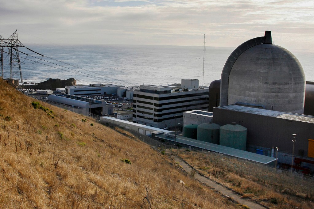 PG&E's Diablo Canyon Power Plant's nuclear reactors in Avila Beach in 2008. Photo by Michael A. Mariant, AP Photo