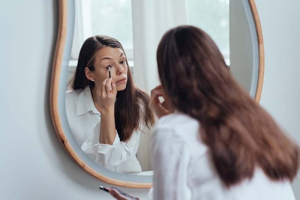 Forever Chemicals' Common in Cosmetics, but FDA Says Safety Data Are Scant