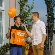 SMScredit.lv apsveic Jāņu stabākāpšanas sacensību uzvarētāju!