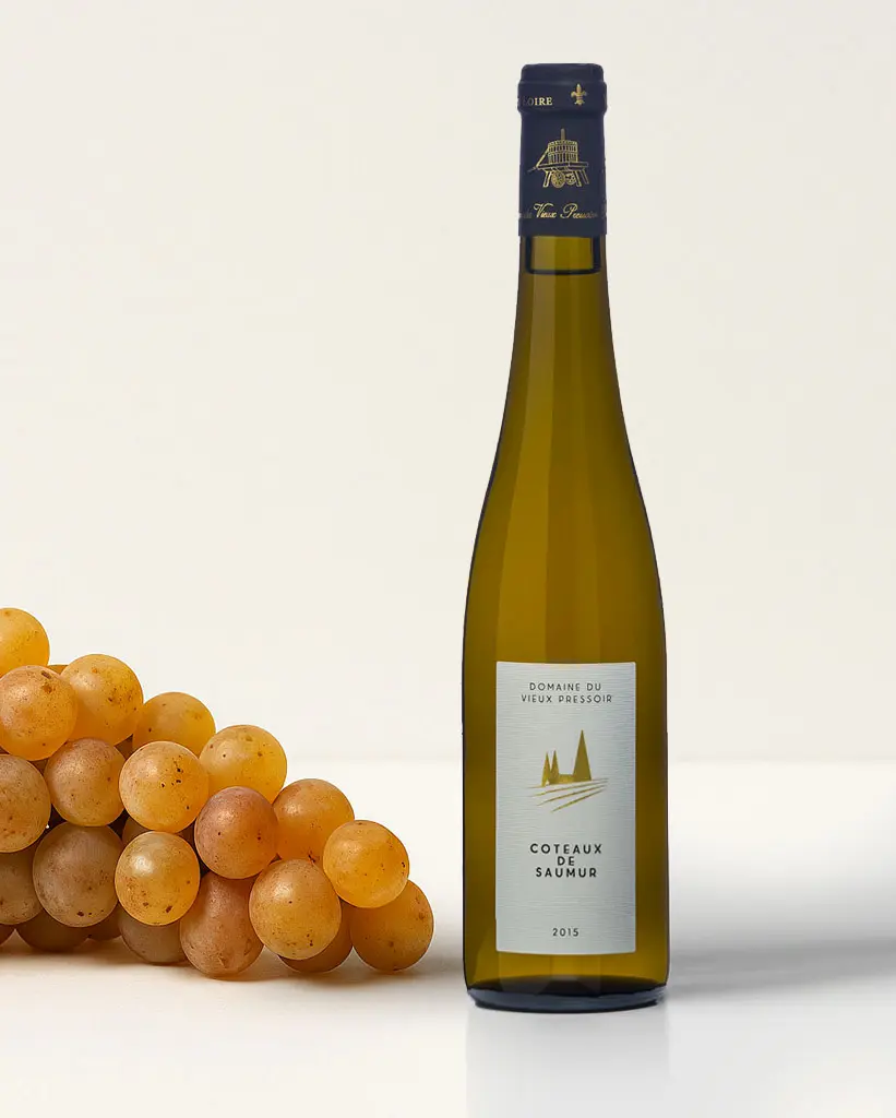 Bouteille de Coteaux de Saumur, cuvée du Domaine du Vieux Pressoir