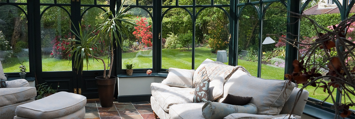 dark-uk-conservatory