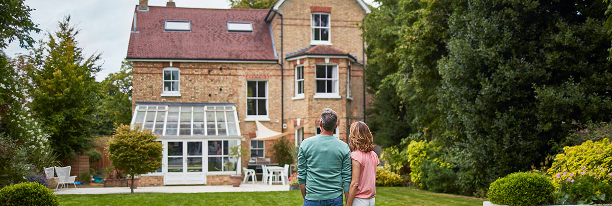 couple buying new home