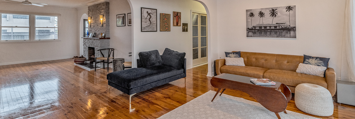 lounge open