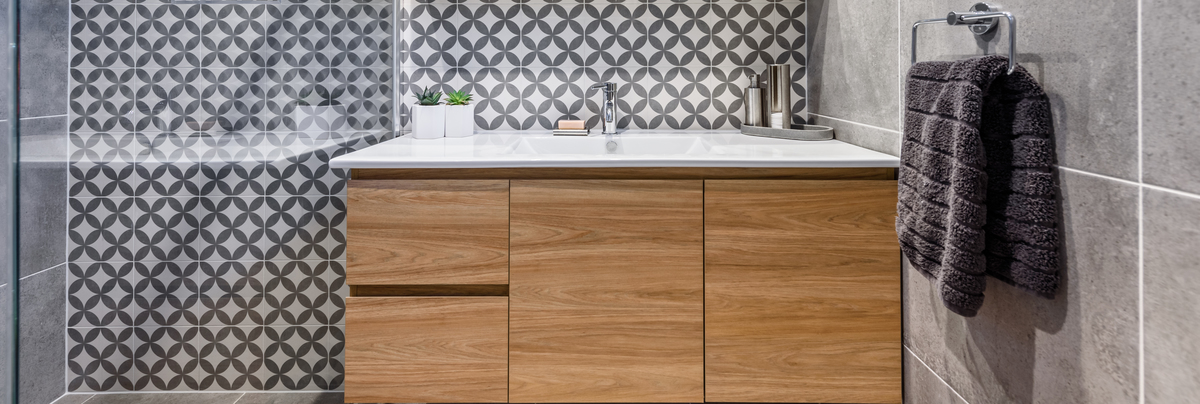 Retro vanity and shower