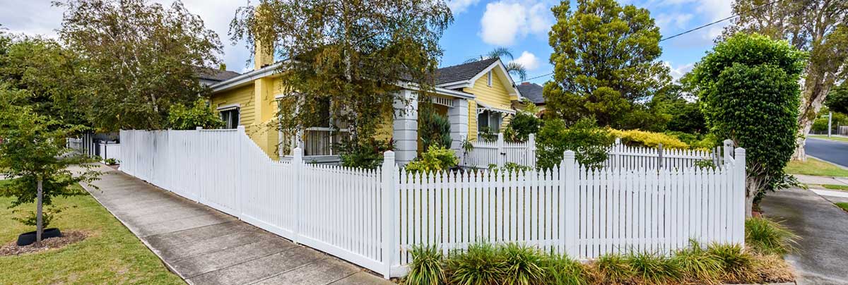 Recladding project in Bentleigh