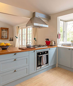 Wellington kitchen renovation while owner on holiday