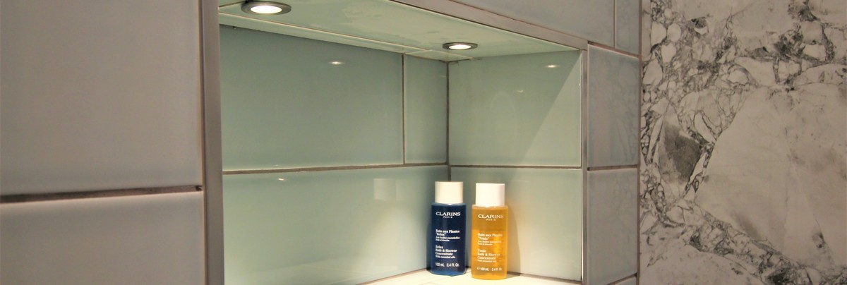 Tiled shower recess