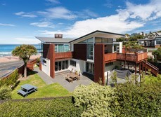 rimu house overlooking beach