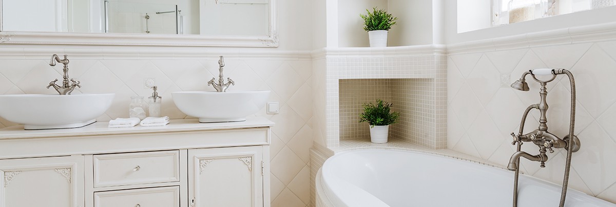 A vintage bathroom