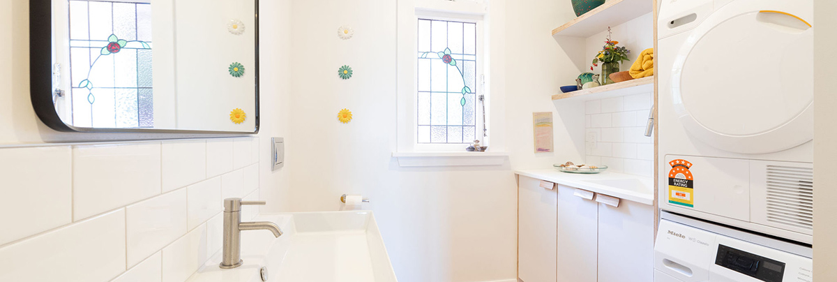 Sunny bathroom makeover