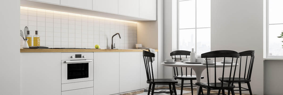 Cosy kitchen with white colour palette
