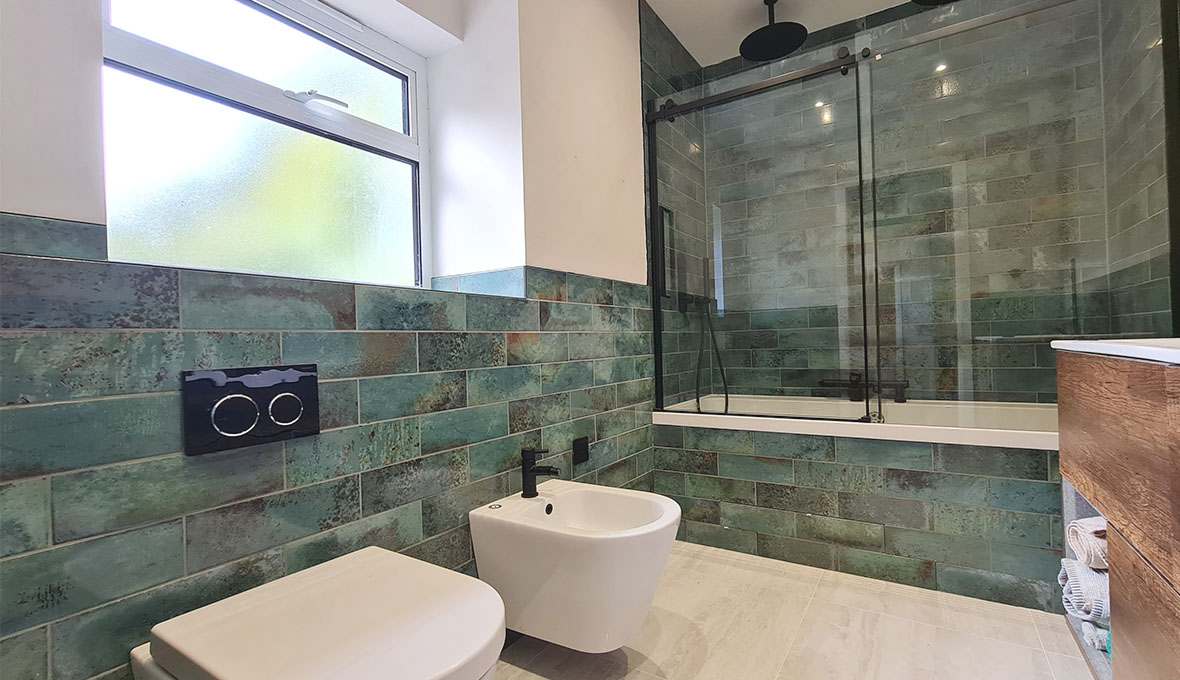A Contemporary Bathroom renovation in South West London & renovated by Saleem A. Jalil from Refresh Renovations 
